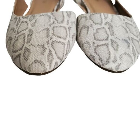 Jaclyn Smith Women's Marlo White Snake Print Slingback Flat Sandals Size 8M NWOT - Picture 7 of 13